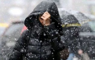 Сильний вітер і сніг – погода в Україні на сьогодні