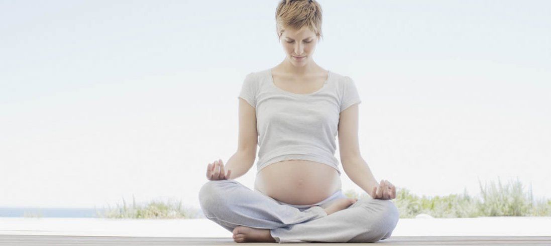 Як і навіщо займатися йогою для вагітних
