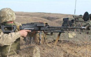 Обстріли на Донбасі: загинув боєць ООС, ще семеро – поранені