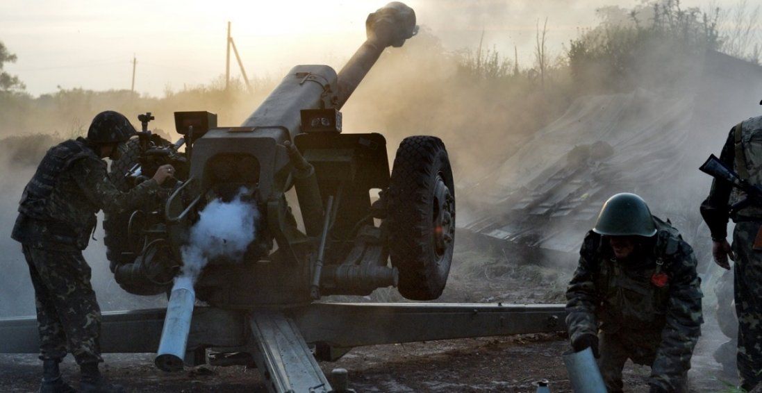 Обстріли бойовиків на Донбасі: поранили мирну жительку