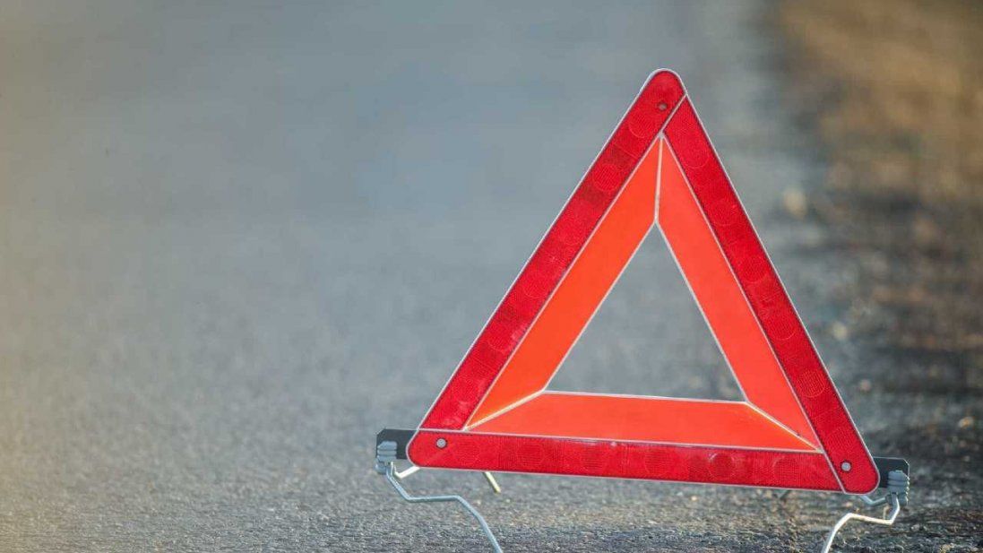 У Дніпрі вантажівка в'їхала в дві маршрутки: є постраждалі (фото, відео)