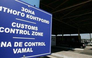 «У нас нема ні грошей, ні їди»: українці, які застрягли на кордоні, до Зеленського (відео)