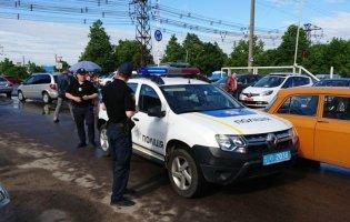 Карантин у Луцьку: поліція розігнала авторинок