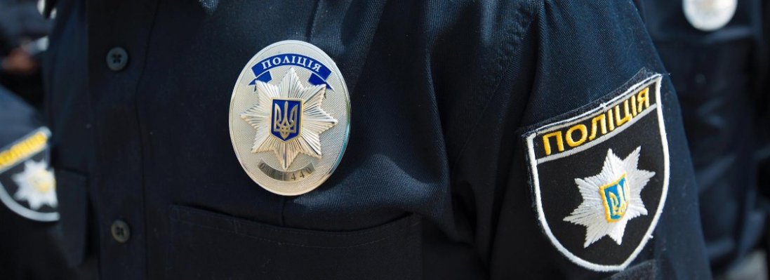 Кайданки, бійка та лайка: у Луцьку затримали агресивного водія