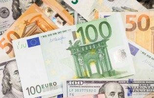 Курс долара і євро продовжує зростати