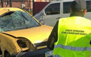 На Львівщині мікроавтобус зіткнувся з фургоном: троє загиблих