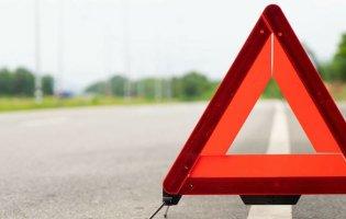 На Волині автомобіль врізався в дерево: двоє загиблих