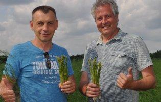 Один із найсильніших засобів проти раку бізнесмен вирощує на полі