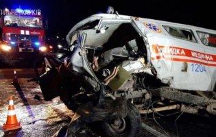 В Харкові в ДТП авто розірвало: багато загиблих і поранених