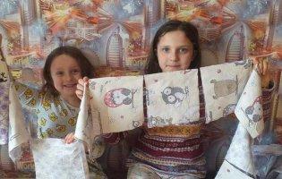На Харківщині  11-річна дівчинка пошила та роздала  більше 2 тисяч масок