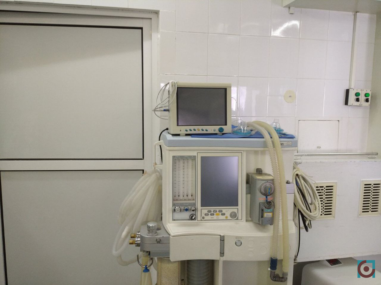 Один із апаратів штучної вентиляції легень у Волинській обласній клінічній лікарні