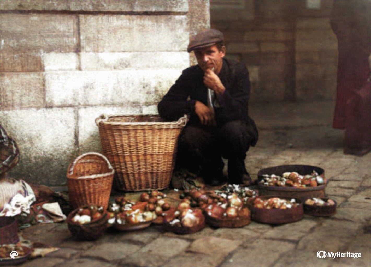 Чоловік продає гриби на вулиці в Львові, 1934 р.