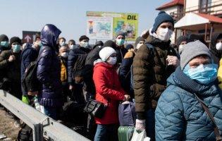 Українських заробітчан не випускатимуть за кордон на роботу