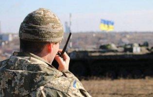 На Луганщині поранили військового