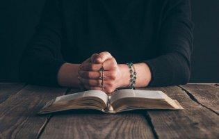 Молитва батьків урятувала тяжко хворих на коронавірус дочку та зятя