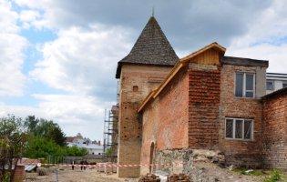 У Луцьку реставрують історичні локації: що зробили