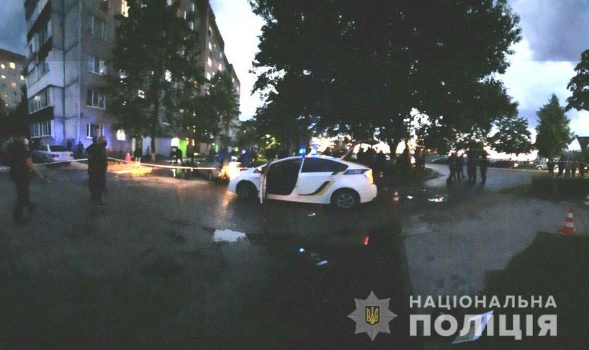 У Вараш двоє чоловіків влаштували бійку з поліцейськими, є поранені