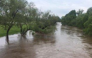Негода в Україні: прогнозують значні опади та затоплення