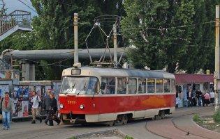 У Києві водієві трамваю дісталося на горіхи за зауваження щодо масок
