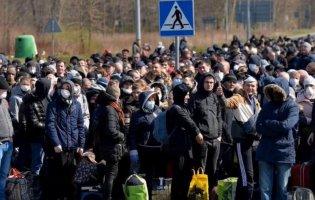 На кордоні Україна-Польща кілометрові черги: люди чекають по 10 годин