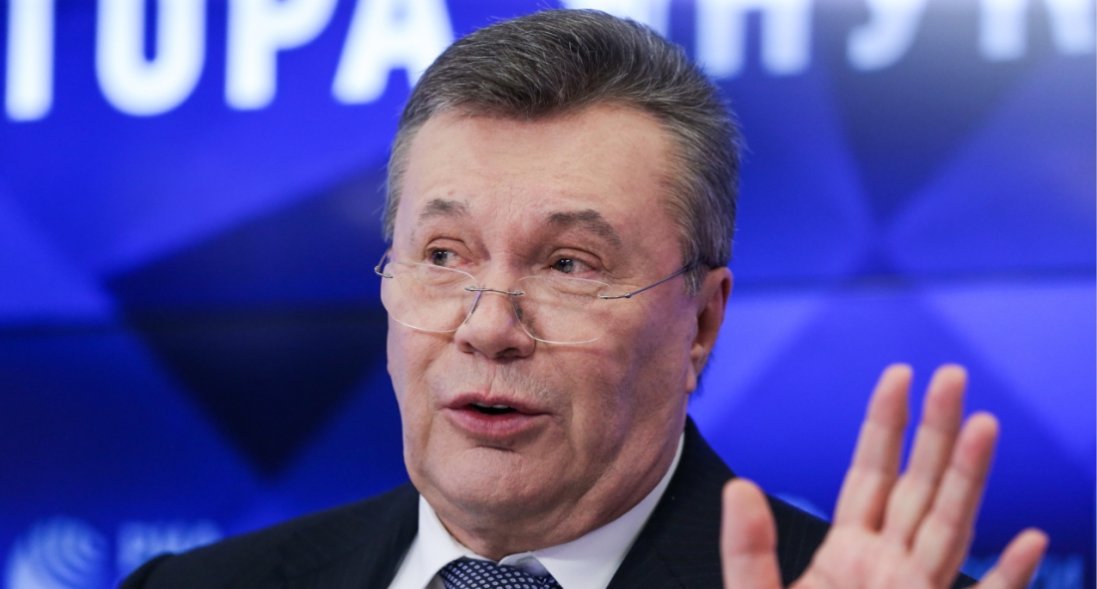 Януковичу повідомили про підозру в держзраді