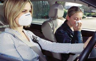 Як позбутися неприємного запаху в автомобілі