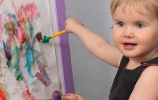 Як навчити дитину малювати