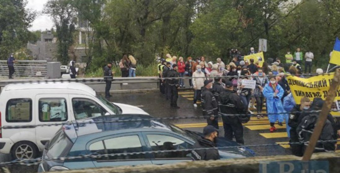 У Києві знову протести: поліція розганяє мітингувальників