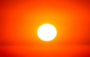 Тривале перебування на сонці може спричинити серйозні проблеми зі здоров’ям