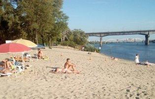 На яких пляжах Києва виявили кишкову паличку
