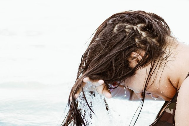 Літній догляд за волоссям / Фото Unsplash