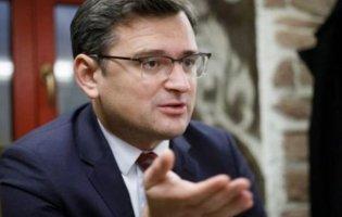 Вбивство українського медика — це воєнний злочин, — Кулеба