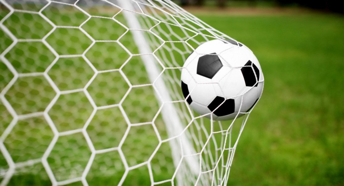 В Україні на футбольні матчі пускатимуть вболівальників