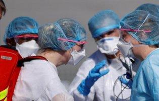 В Україні в понад 8 тисяч медиків - коронавірус