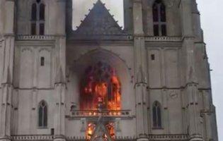 Пожежа собору у Нанті: волонтер зізнався у підпалі