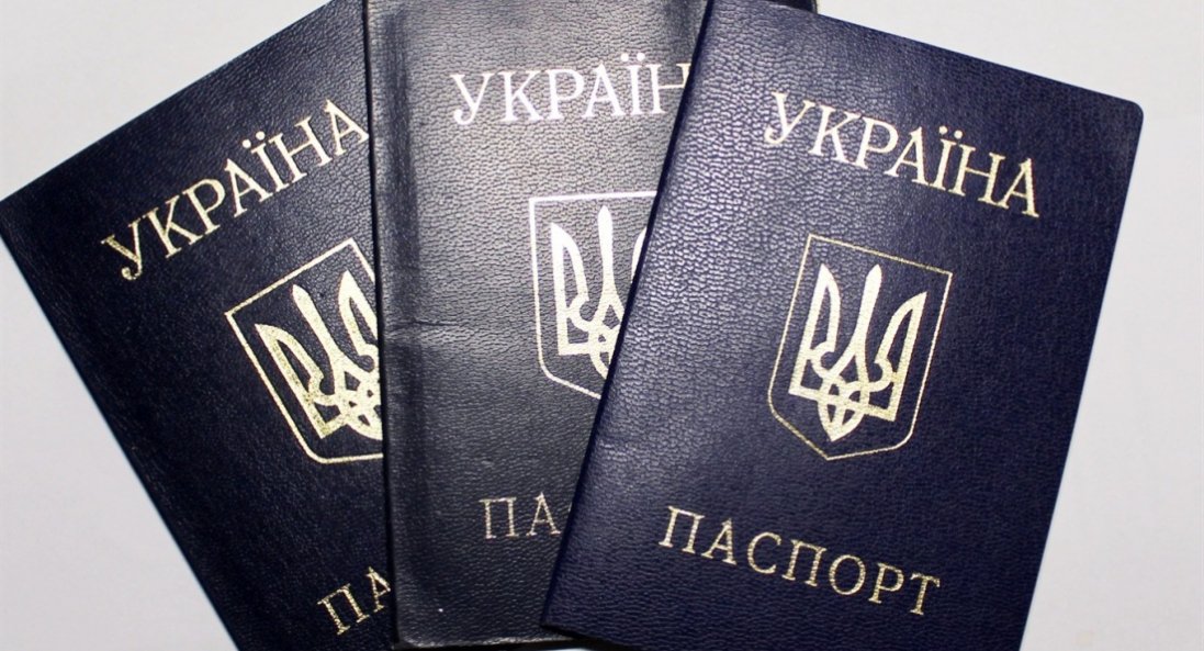 В Україні хочуть надавати офіційні e-mail адреси разом з паспортами