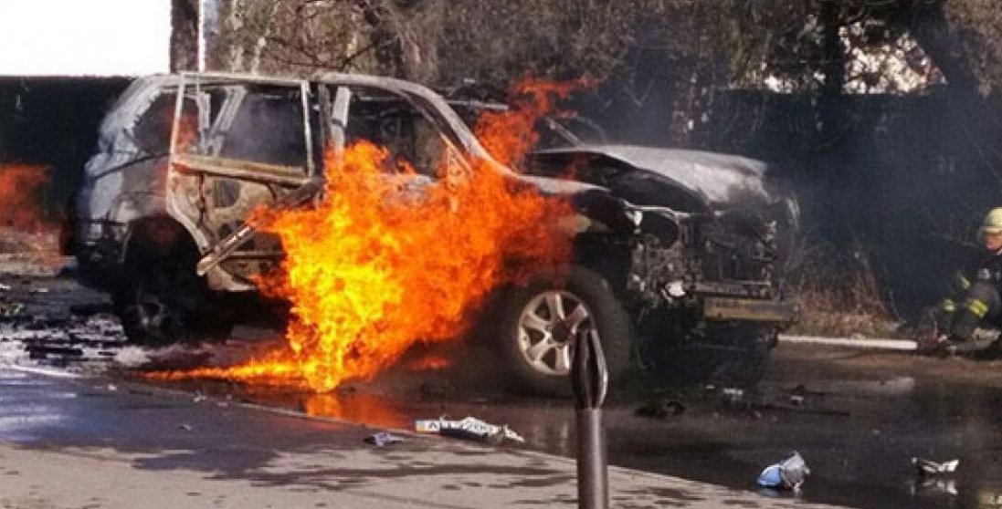 На Львівщині вибухнув автомобіль з водієм: особу потерпілого встановлюють