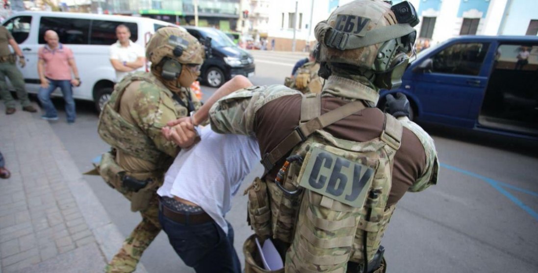 Терористу, який захопив банк у Києві, оголосили підозру