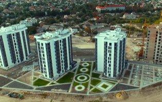 У Луцьку на даху багатоповерхівки влаштовують тренування