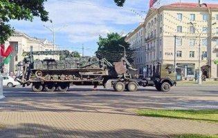 У напрямку Мінська з боку Росії рухається колона військової техніки
