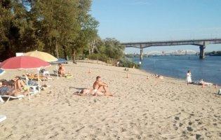 Червоні прапори на київських пляжах: де заборонили купатися