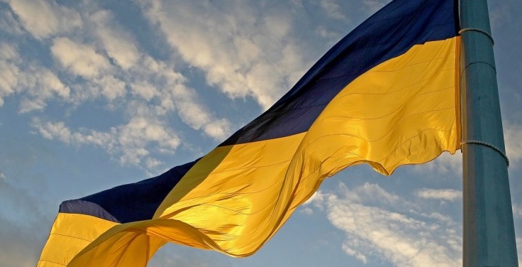 Український прапор підняли на тимчасово окупованих територіях Донбасу та Криму