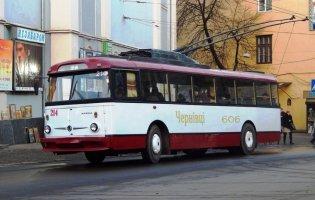 «Червона зона» у Чернівцях: припинили курсувати всі тролейбуси