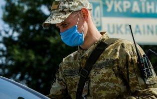 Україна заборонила в'їзд іноземцям: кому і доки