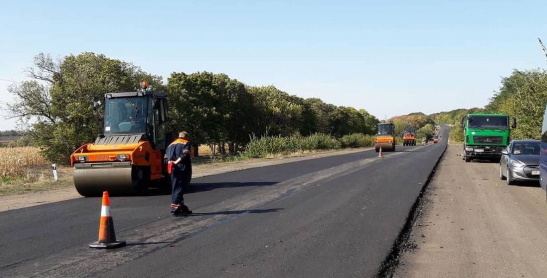 Як в Україні розкрадають кошти під час ремонту доріг: СБУ викрила схему