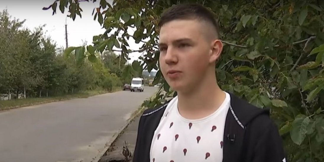 На Рівненщині 14-річний школяр урятував дівчину від маньяка