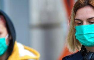 Туреччина ввела обов'язковий масковий режим: чому