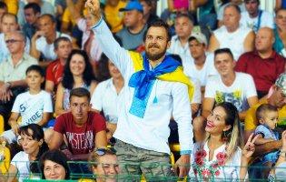 В Україні дозволили впускати вболівальників на матчі
