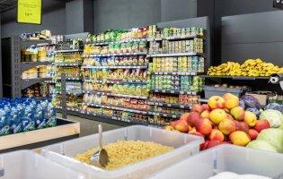 Супермаркетам у Луцьку дозволили не фасувати овочі та фрукти