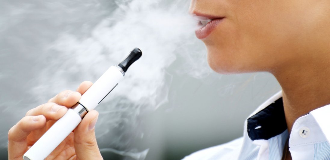 В Україні заборонили продаж е-сигарет неповнолітнім